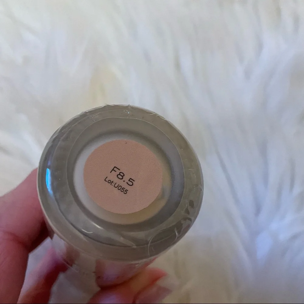 Revolution IRL Filter Longwear Foundation - New - F8.5